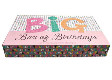 Progetti il regalo per il cliente fatto a mano variopinto della scatola a forma di libro che imballa per il vestito dalle ragazze