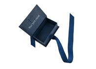 Cima del cappuccio a forma di libro dei contenitori di cartone dei blu navy con la chiusura porpora di Corses fornitore