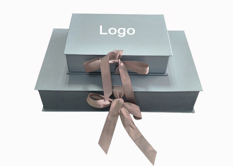 Logo impresso metallico del contenitore di regalo di Papercraft di colore per l'imballaggio dei vestiti del bambino fornitore