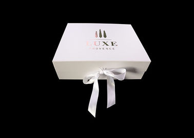 Porcellana Logo bianco piegante al minuto dell&#039;oro di Rosa del nastro dei contenitori di regalo della laminazione della copertura al minuto fabbrica