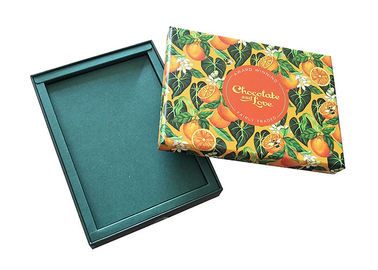 Porcellana Cima decorativa del cappuccio del cartone del cappello del modello dei contenitori rigidi su ordinazione di regalo del cioccolato fabbrica